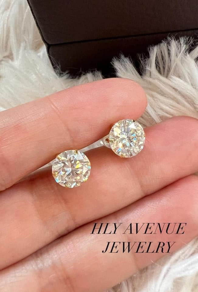 18k Moissanite Earrings