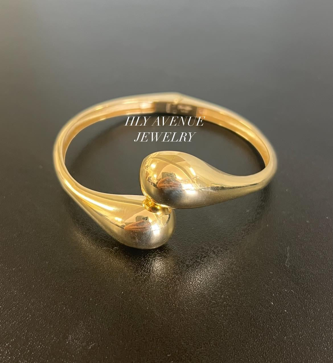 K18 Japan Gold Teardrop Bangle
