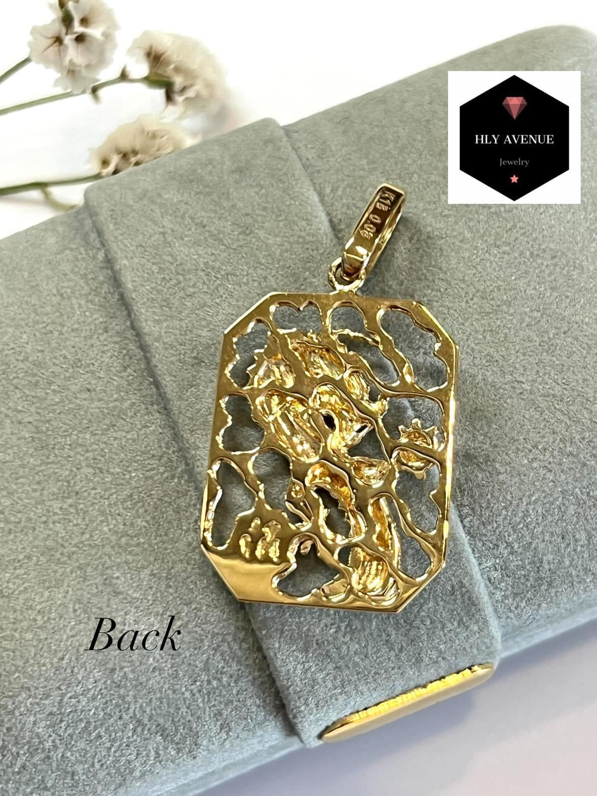 18k Dragon Pendant W/ Diamond