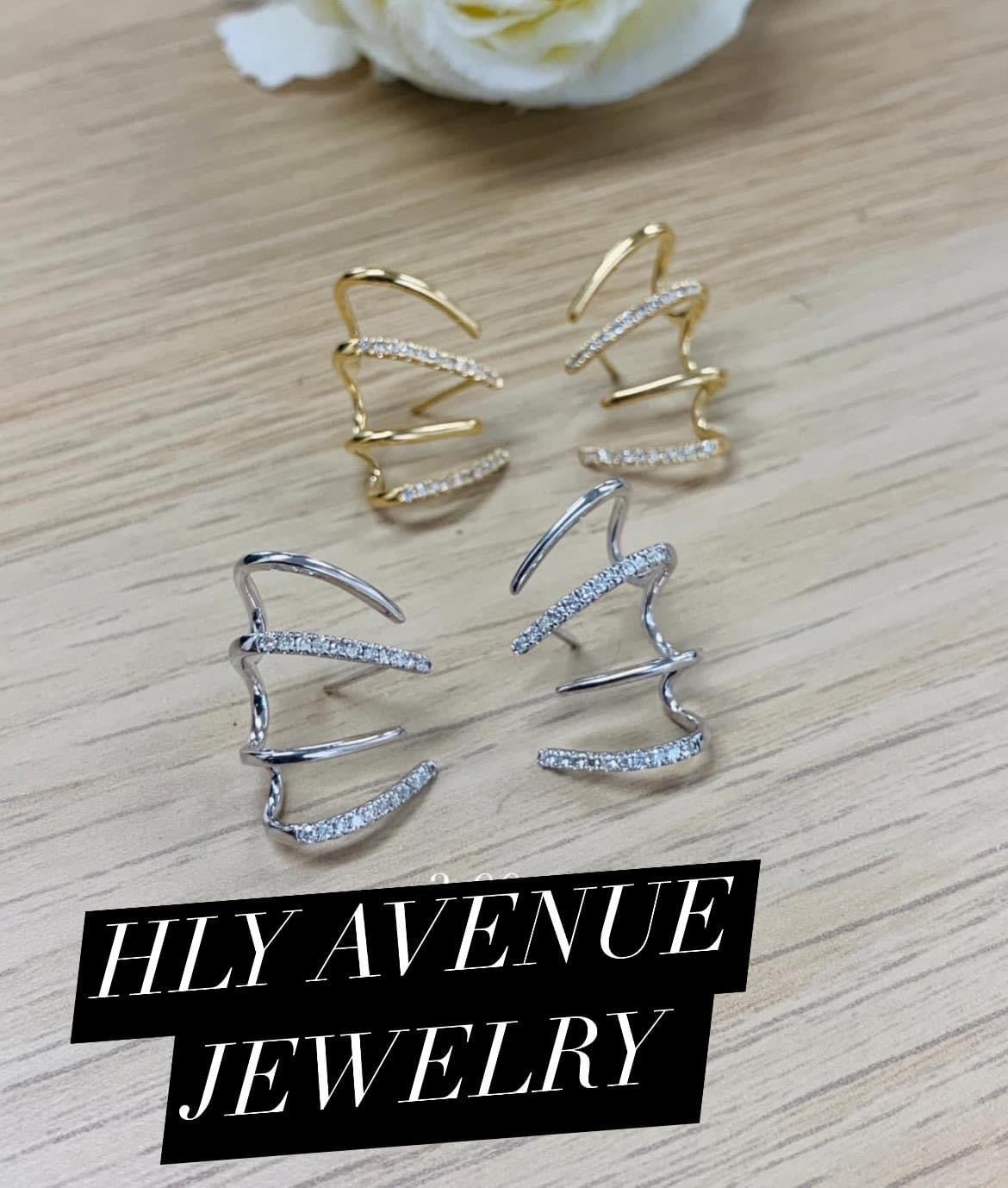 18K Japan Gold Diamond Earrings