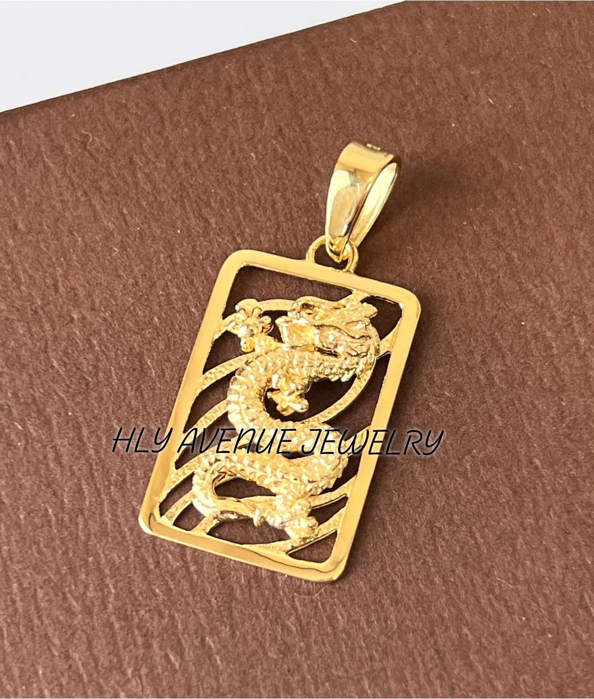 18k Dragon Pendant