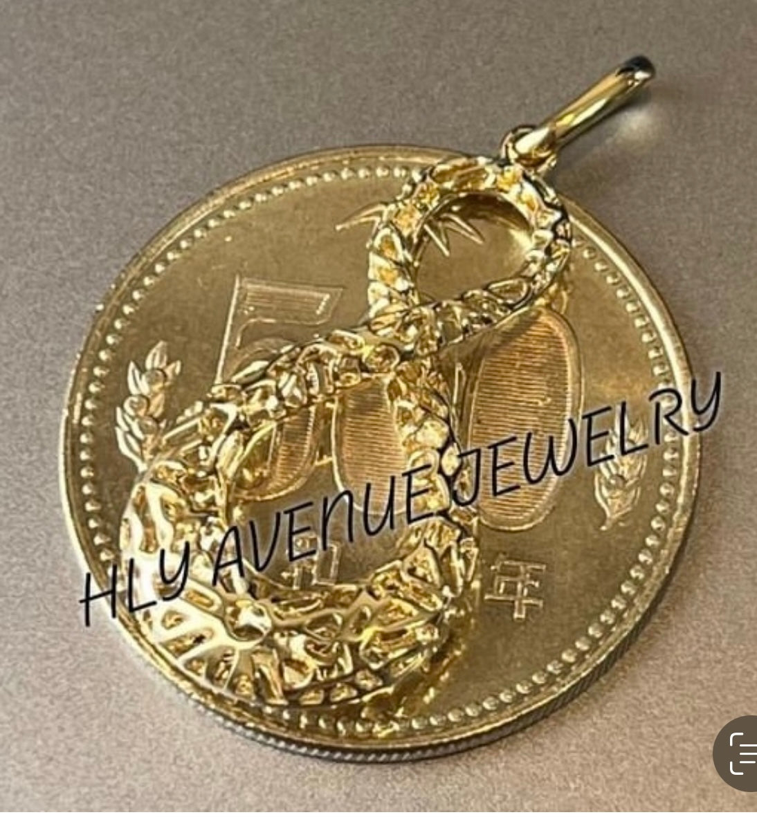 18k Japan Gold Infinity Pendant
