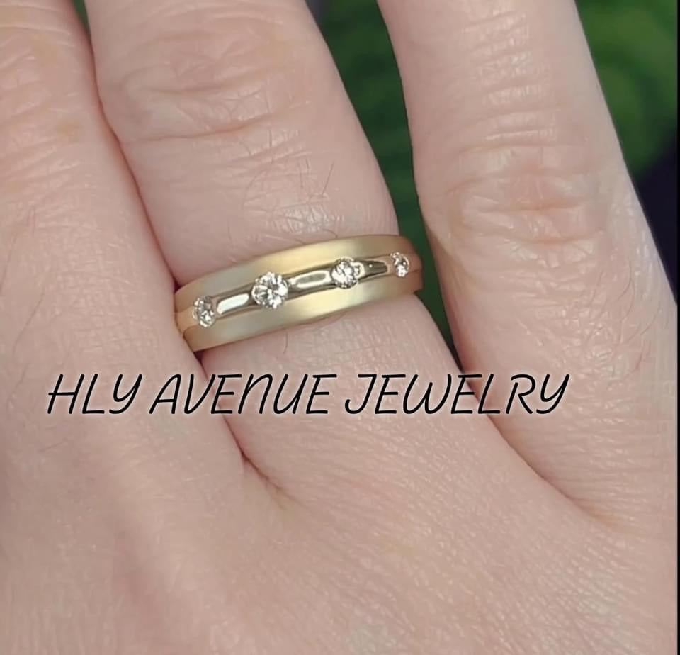 18k Japan Gold W/ 0.20 Ct. Diamond Ring Size #10
