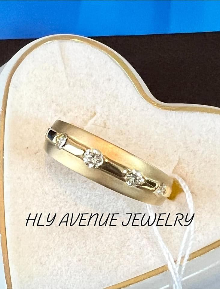 18k Japan Gold W/ 0.20 Ct. Diamond Ring Size #10