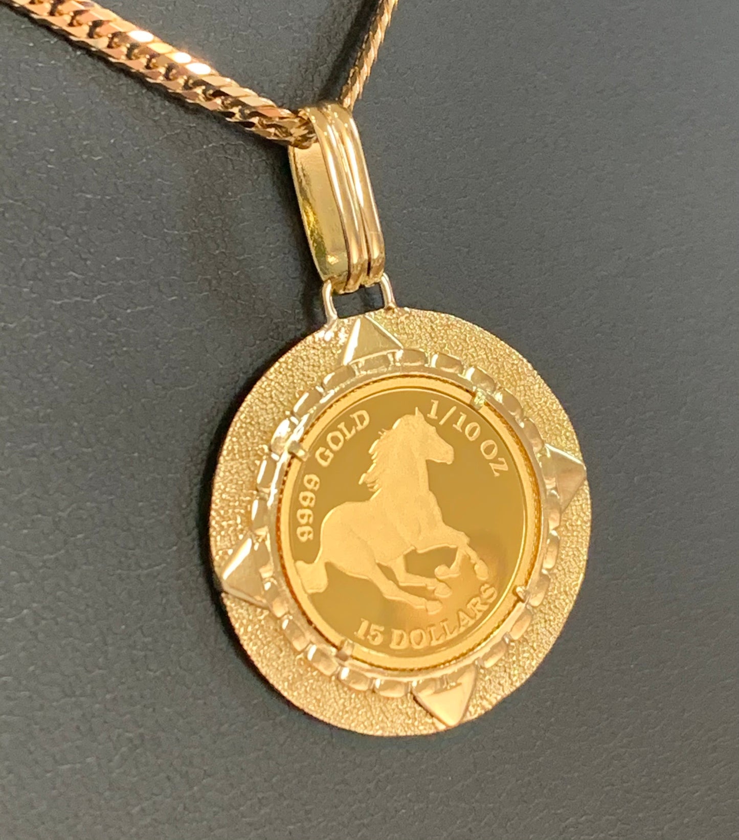 Horse/ Elizabeth 24k/18k Japan Gold Coin Pendant