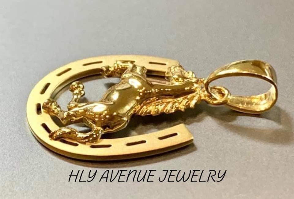18K Japan Gold Horseshoe Pendant Top