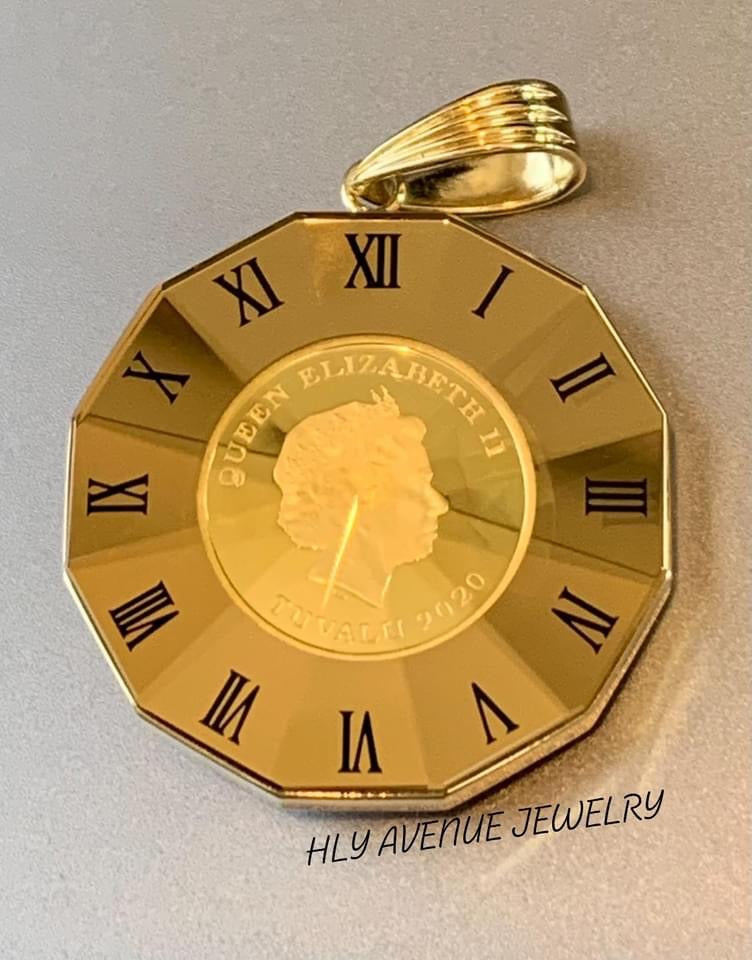 Horse/Elizabeth Reversible 24k/18k Frame W/ Glass Pendant