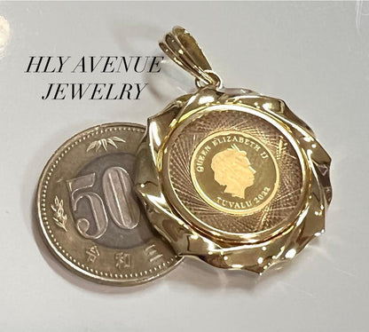 Horse/Elizabeth 24k/18k Japan Gold Glass Coin Pendant
