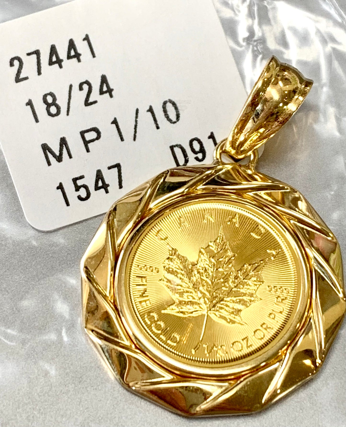 Solid Gold Maple Leaf/Elizabeth 24k/18k Japan Gold Coin Pendant