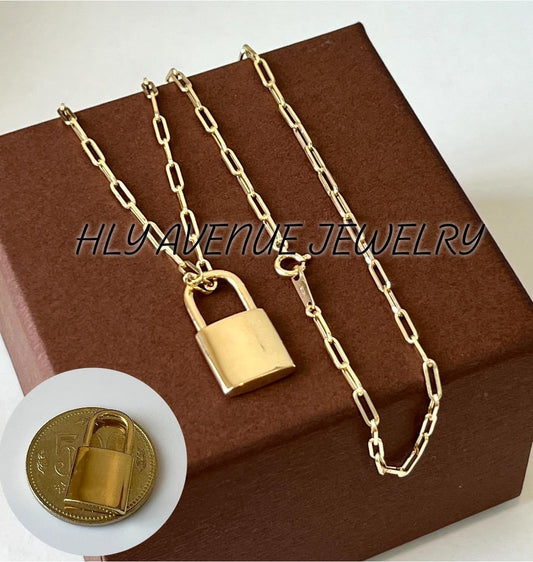 18k Japan Gold Paperclip Padlock Necklace