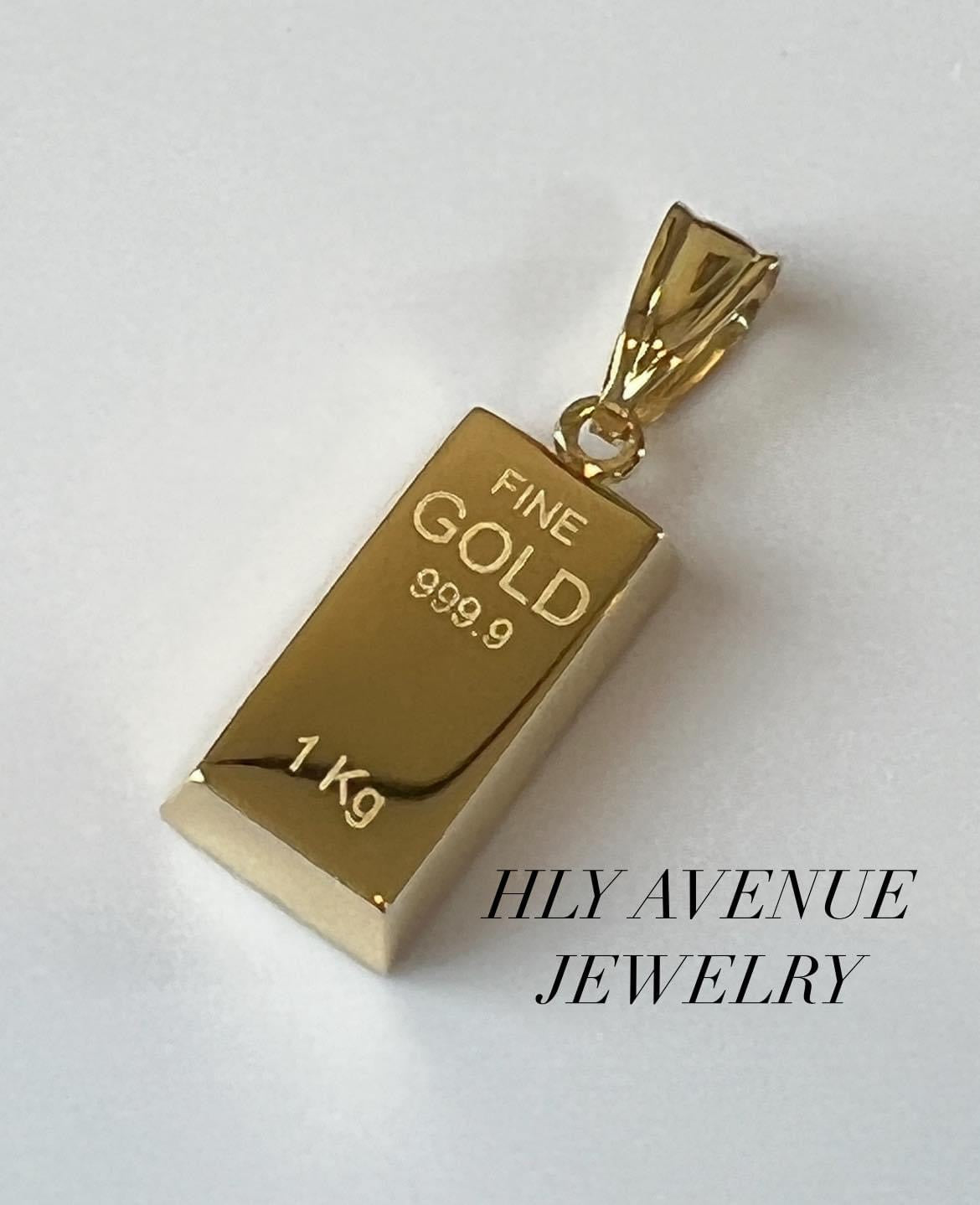 18k Japan Gold Gold Bar Pendant – HLY Avenue Jewelry