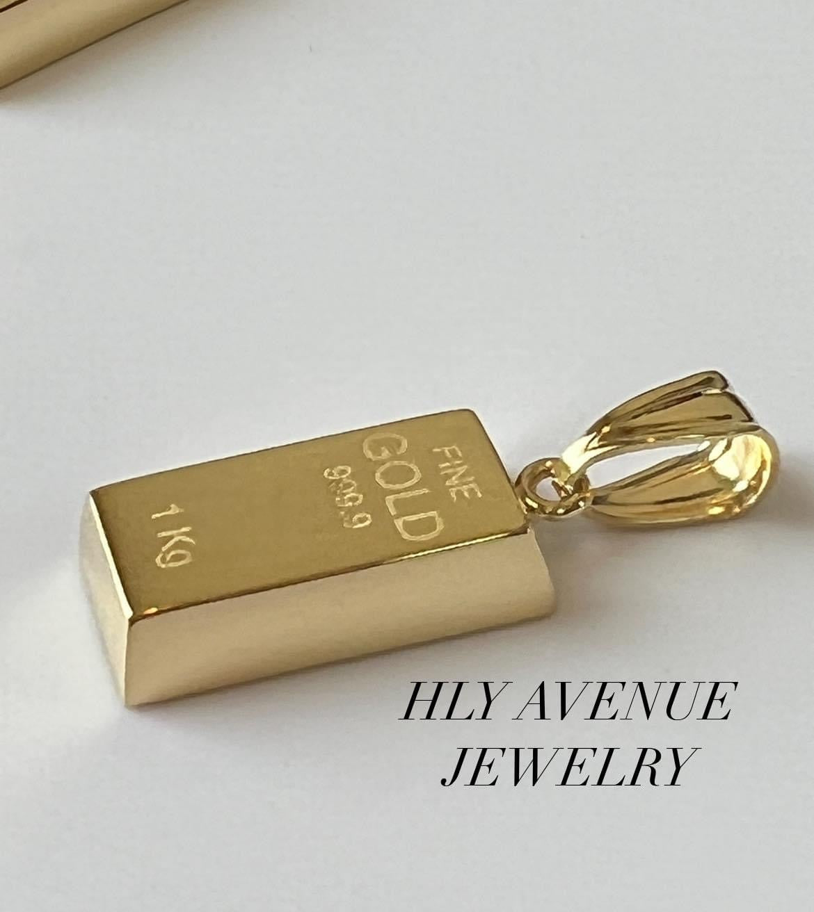 18k Japan Gold Gold Bar Pendant – HLY Avenue Jewelry